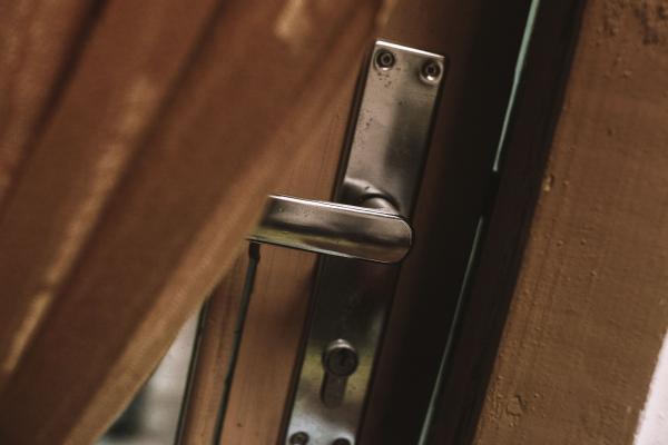 V Prlekiji posredovali gasilci in reševalci, v stanovanju našli preminulo osebo