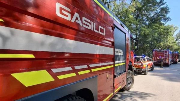V Pomurju ognjeni zublji povsem uničili kombajn, škoda znaša četrt milijona
