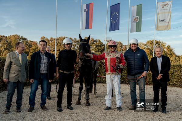FOTO: V Ljutomeru zaključili kasaško sezono, zadnje dirke postregle z zanimivimi razpleti