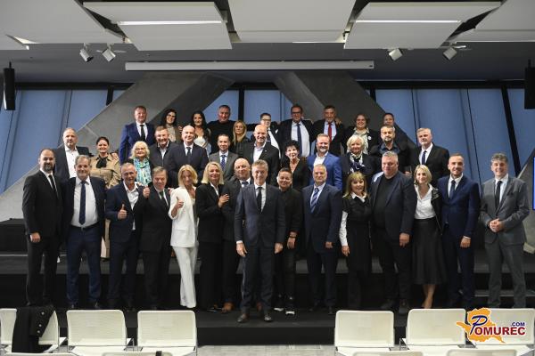 FOTO: Golobova Svoboda predstavila županske kandidate, v Pomurju v boj dve znani imeni