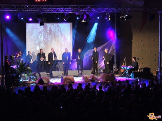 FOTO: Koncert dalmatinskih klap v Ljutomeru razprodan, obiskovalci navdušeni