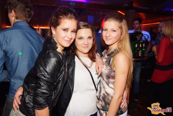 FOTO:  Danijela v Nedelici zabavala mlado in staro