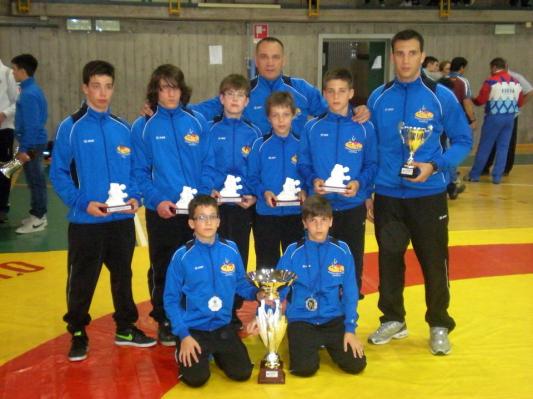 Uspeh mladih murskosoboških rokoborcev na turnirju v Italiji