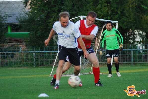 FOTO: Novinarji premagali slovenske župane na nogometni tekmi v Turnišču