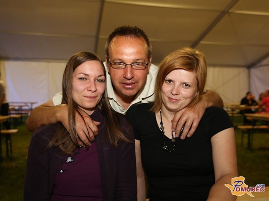 FOTO: Zabava s skupino Plamen ob Bukovniškem jezeru