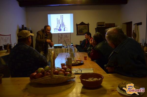 FOTO: V Etnografskem muzeju v Domanjševcih učili žganjekuhe
