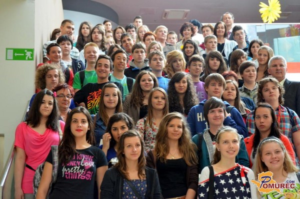 FOTO: 52 odličnjakov iz murskosoboške občine sprejel župan