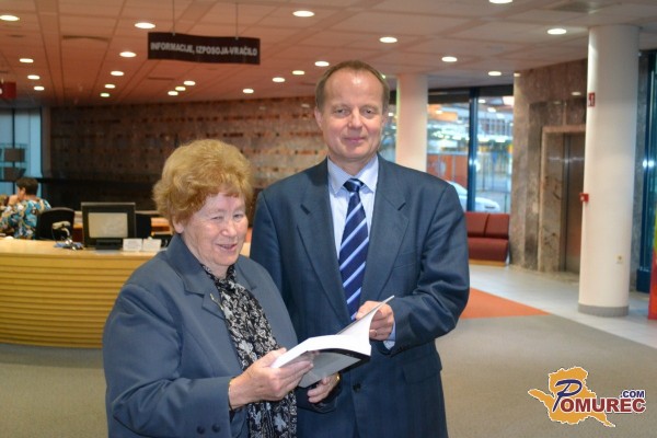 Prekmurski knjižni jezik v očeh dr. Marka Jesenška in dr. Zinke Zorko 