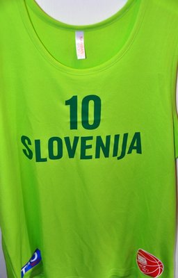 Nagradna igra: 10 navijaških dresov košarkarske reprezentance