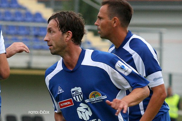 Nafta po zadetkih Dvorančiča med osmerico