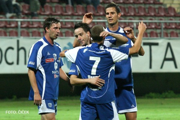 FOTO in VIDEO: Z novo zmago Nafta zdaj na prvem mestu