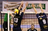 Odbojkarji in odbojkarice nadaljujejo s polno paro