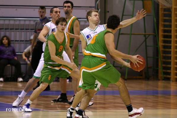 Foto: Košarkarji Radenske Creativ premagali še Fenomene
