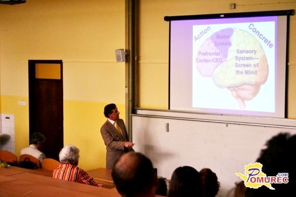 Dr. Deans: Koncept moderne šole je povsem zgrešen, saj zavira človekov potencial