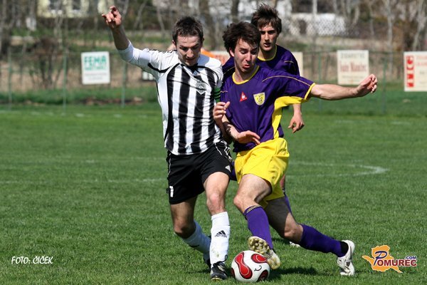 POM-NOGOMET: Zmagi Tromejnika in Čarde, poraz Grada