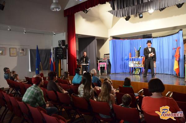 FOTO: Marlizz show poskrbel za veliko otroškega smeha