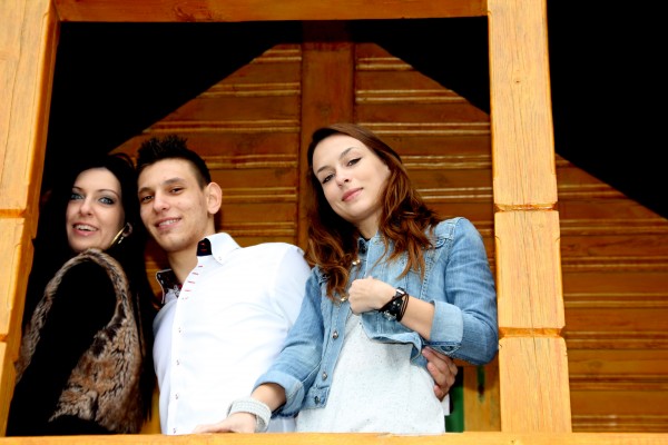 FOTO in VIDEO: Mark Tivadar posnel pesem Facebook pajdašica