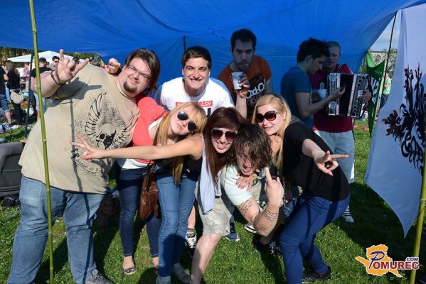 FOTO: Na Lampiončkih se je ponovno zbralo nekaj tisoč študentov