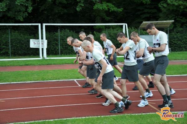 FOTO: Sklece, trebušnjaki in tek