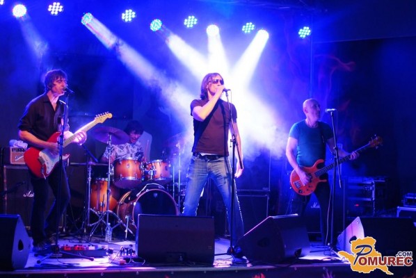 FOTO: Ljubitelje starega rocka v Kegl Cityju navdušila skupina Psihomodo pop