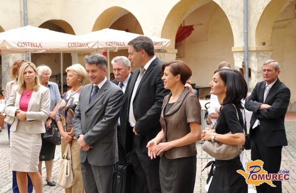 FOTO: Zbrani po slavnostni seji pogledali še nove prostore muzeja in pokramljali