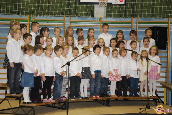 FOTO: V Črenšovcih dobrodelno proslavili državo in božične praznike