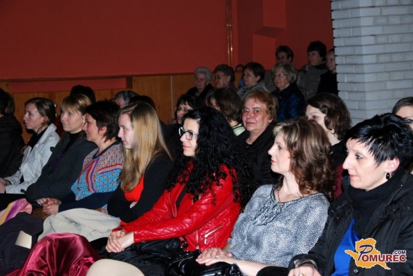 FOTO: Pripadnice nežnejšega spola počastili tudi v Črenšovcih