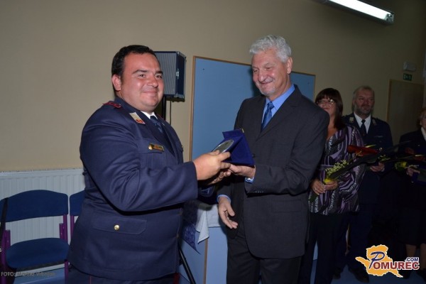 FOTO: Plakete najzaslužnejšim občanom v Apačah podeljene 