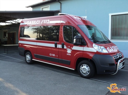 Gasilci iz Žižkov predstavili novo vozilo