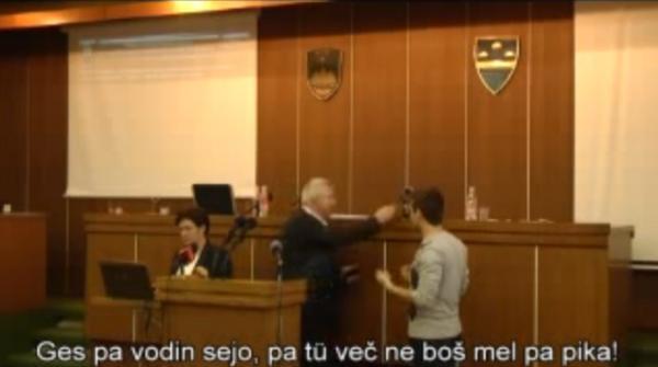 Ravnanje župana Štihca obsodili tudi v časniku Delo