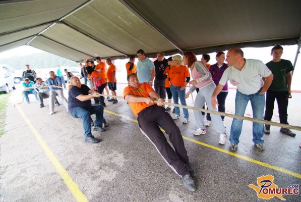 FOTO: Vlečenje vrvi v Sodišincih