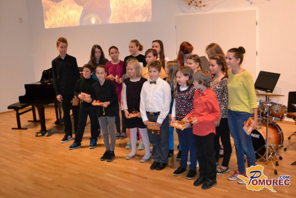 FOTO: Mali skladatelji predstavili svoja dela na glasbenem večeru