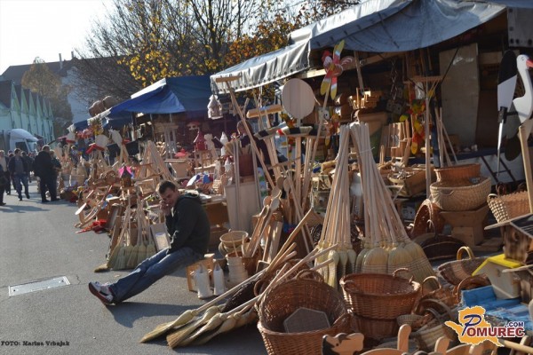 FOTO: Tradicionalni Leopoldov sejem na obeh bregovih Mure