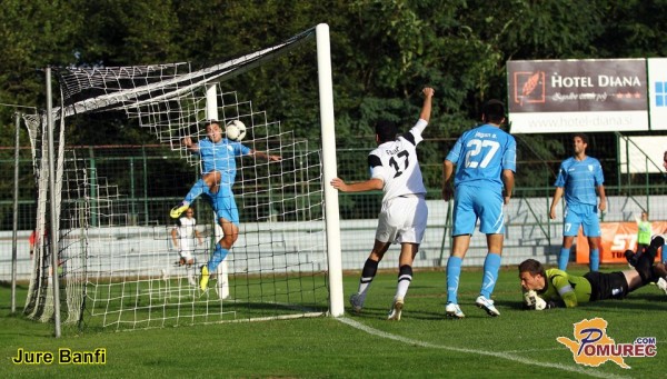 FOTO: Mura 05 z dvema igralcema več do zmage nad Gorico