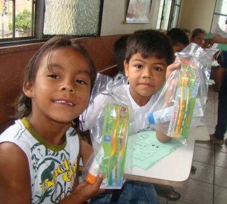 Akcija zbiranja zobnih ščetk za Brazilijo do uspešnega konca