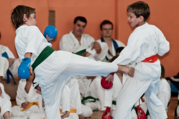 FOTO: Mladi karateisti v Murski Soboti predstavili svoje talente