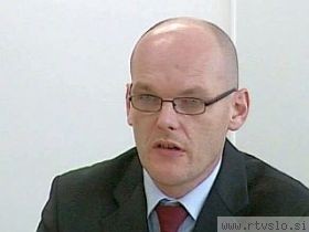 Protikorupcijska komisija s predlogom za razreševanje županov