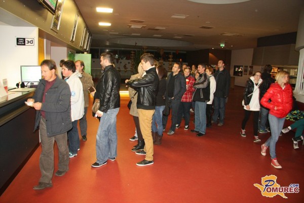 FOTO: Premiera novega James Bonda v Maximusu napolnila kar dve dvorani