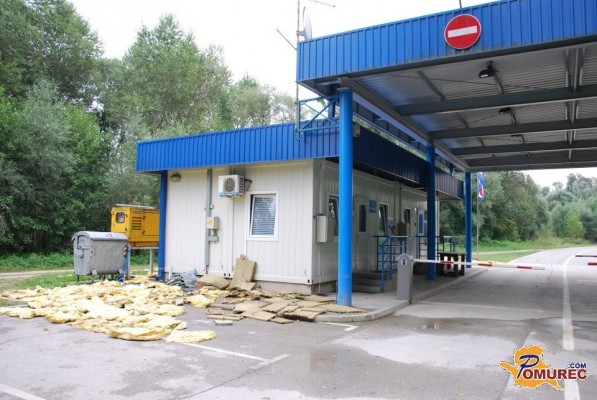 Mejni prehod Hotiza po poplavah reke Mure še vedno zaprt, objekt potreben sanacije