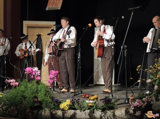 FOTO IN VIDEO: Dobrodelni kulturni večer s Prifarskimi muzikanti
