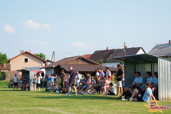 FOTO: Zaključni turnir Ravenske lige dobil KMN Sončni park Vivat 