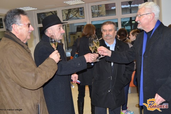 FOTO: Razširjena in prenovljena radgonska knjižnica slavnostno odprla svoja vrata