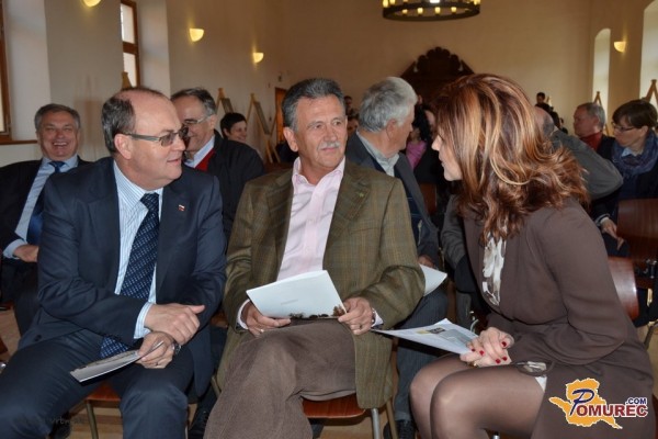 FOTO: Zajtrk v travi na gradu Negova