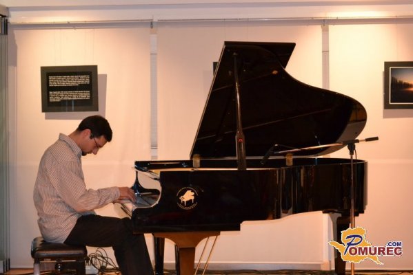 Milan Stanisavljević ob spremljavi Jadranke Juras nastopil v PAC-u