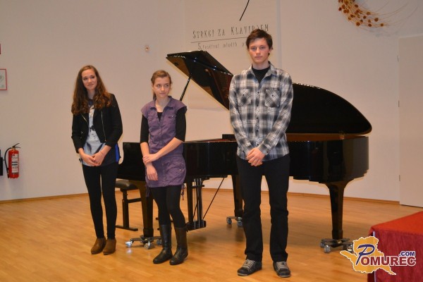 FOTO: Podelili priznanja »štrkcem za klavirjem«