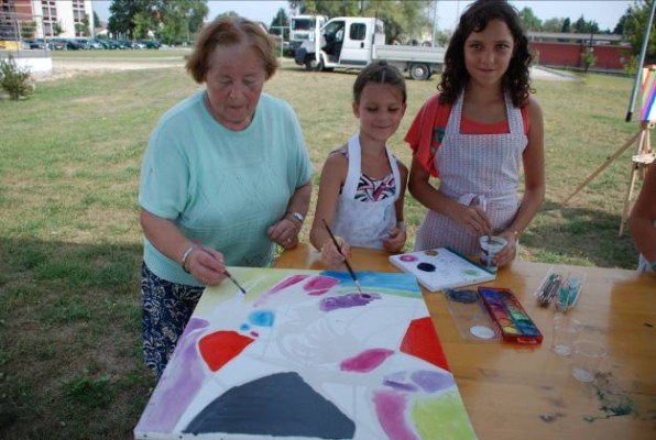 Otroški živžav v Domu starejših občanov Radenci