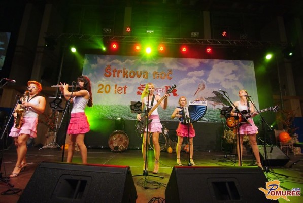 FOTO: 2. Štrkova noč v Ljutomeru z Navihankami, Tanjo Žagar in mnogimi drugimi gosti