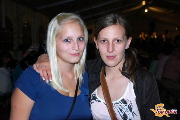 FOTO: Veseli Begunjčani poskrbeli za dobro zabavo na Ajdovi noči