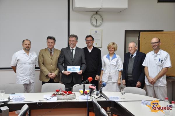 Evangeličanska cerkev otroškemu oddelku soboške bolnišnice donirala 2.000 €