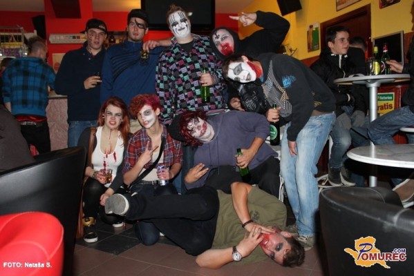 FOTO: Halloween party v Caffe Dobrina